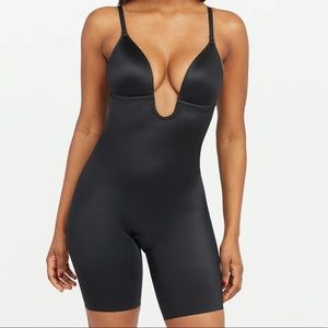 NWT Spanx Low Plunge Body Suit
